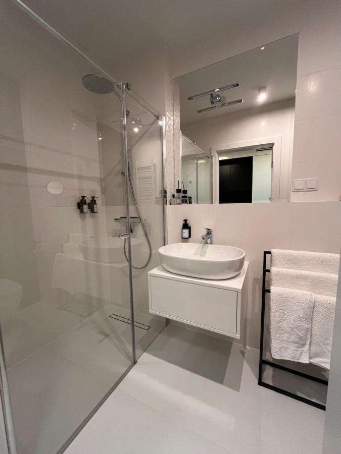 Wave Apartment Tyballtic 7Th Floor With Two Bedrooms And Sea View! Miedzyzdroje Exterior photo